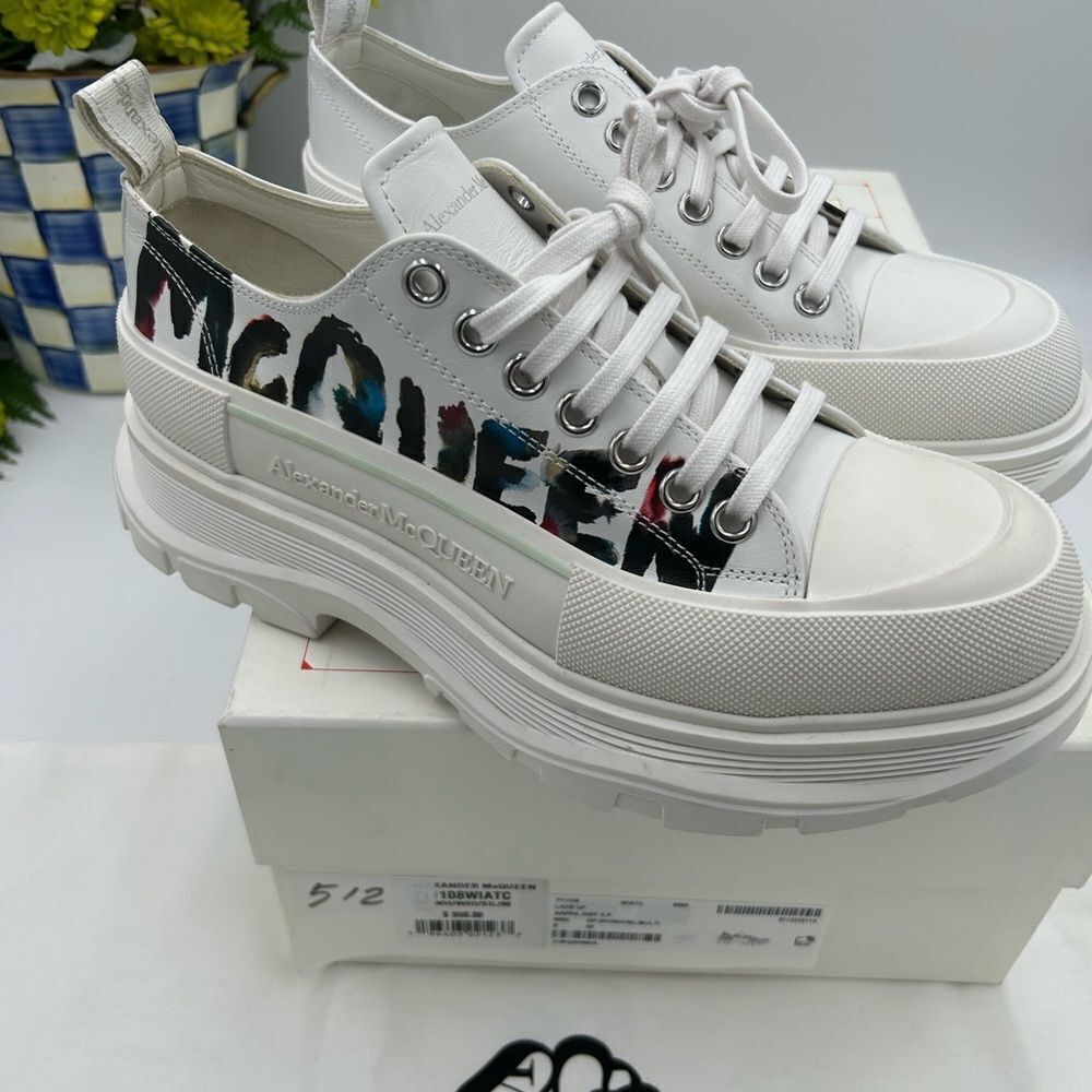 Men’s Alexander McQueen tread slick low top sneakers size 42 made in Italy - Picture 4 of 9